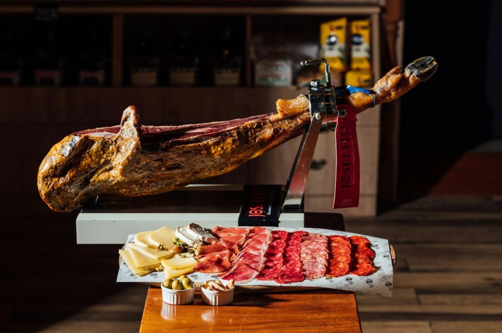 Jambon et charcuterie méditerranéenne